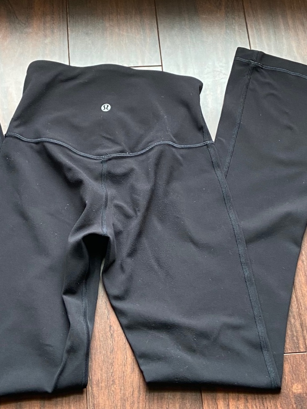 LULULEMON Black Stretchy Pants Women Size 2